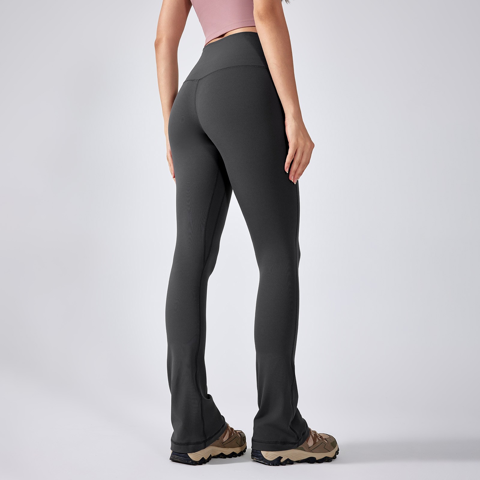 thumbnail image 5 of Pantalones deportivos de yoga: leggings acampanados de cintura alta, nailon y spandex, ropa deportiva elegante, cómodos y elásticos., 5 of 8